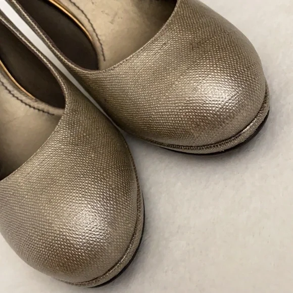 Stuart Weitzman | Textured Round Toe Slight Platform High Heels N W53907 (9 M) - Picture 4 of 15